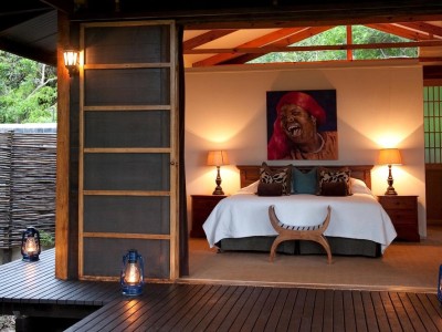 Makakatana Bay Lodge