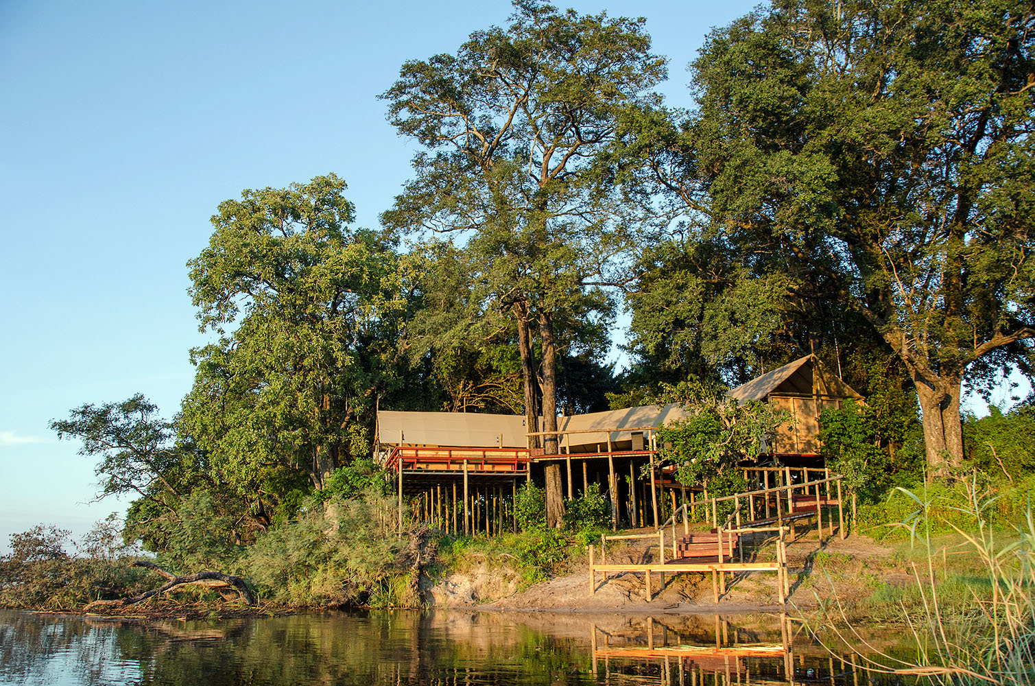 Kazile Island Lodge - Bild 3