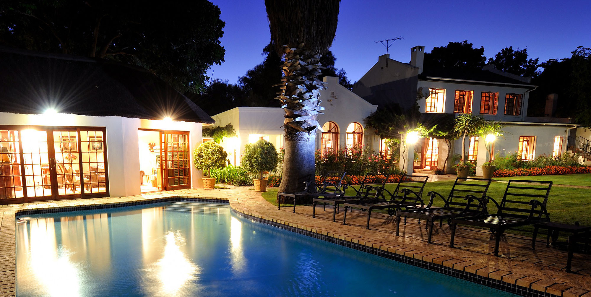 Woodall Country House
